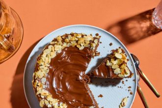 Σοκολατένιο κέικ αμυγδάλου