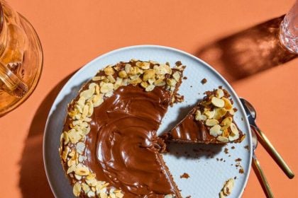 Σοκολατένιο κέικ αμυγδάλου