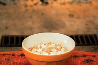 Τραχανάς με γάλα, τυρί και πάπρικα 