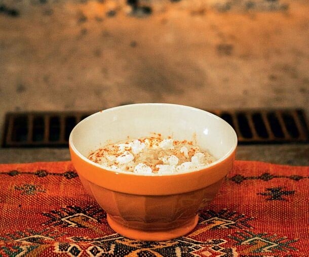 Τραχανάς με γάλα, τυρί και πάπρικα