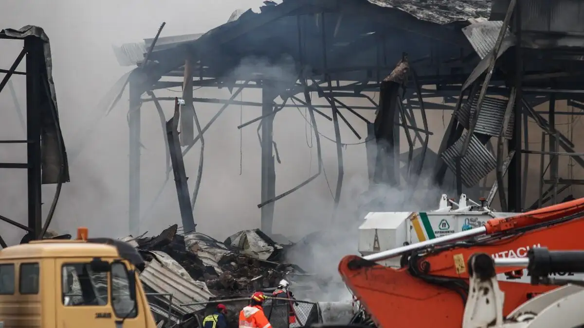 Τραγωδία στη βιομηχανία «Βιολάντα»: Που στρέφονται οι έρευνες για την φονική έκρηξη - «Σώθηκαν όσοι ήταν κοντά στην έξοδο»