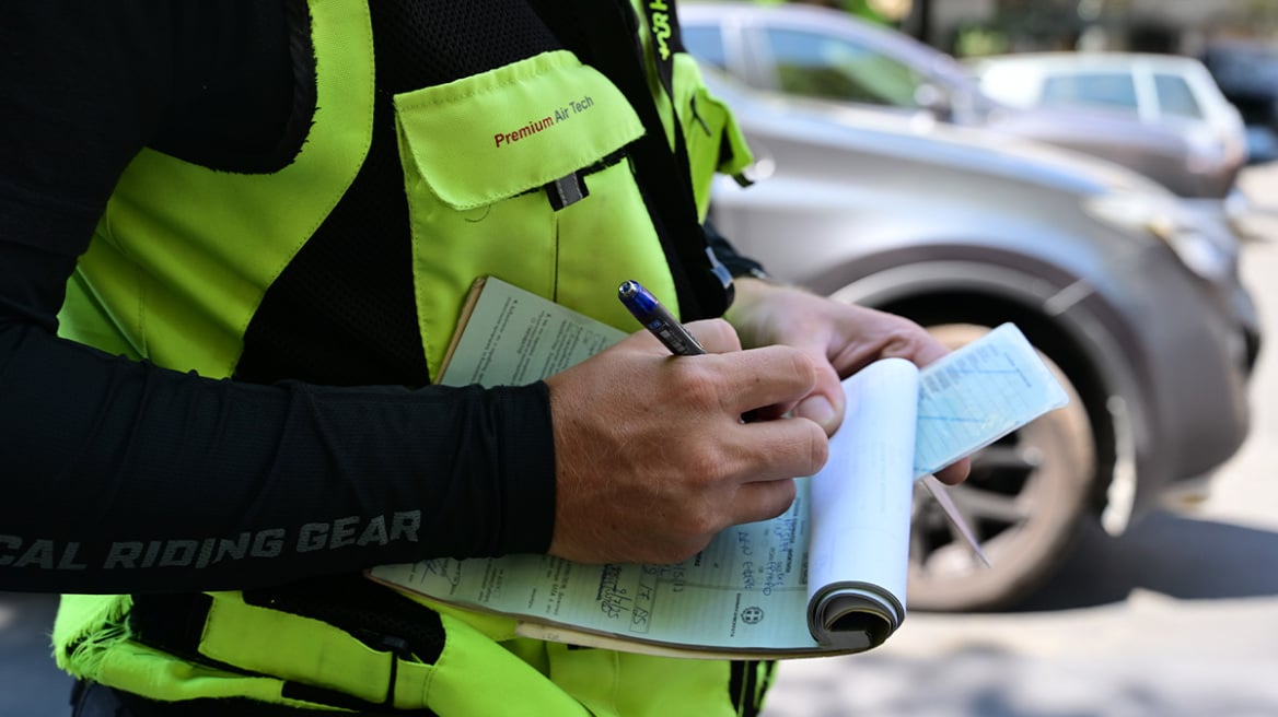 Δυτική Ελλάδα: Αυξήθηκαν οι επικίνδυνες παραβάσεις το 2025 σε σχέση με το 2024 – Κυριαρχούν υπερβολική ταχύτητα και μη χρήση κράνους