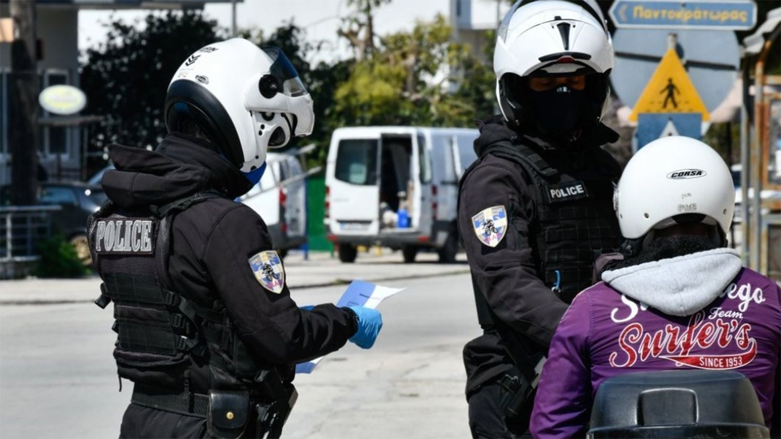 Τα πρόστιμα πέφτουν ...βροχή για κράνος - Πόσοι παραβάτες εντοπίστηκαν στη Δυτ. Ελλάδα