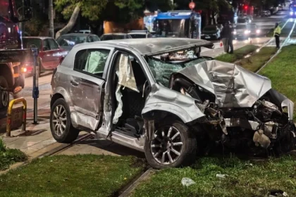 Τροχαίο ατύχημα με δύο τραυματίες τα ξημερώματα