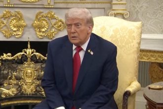 Ο Τραμπ απειλεί και τη νέα πρόεδρο της Βενεζουέλας: «Θα πληρώσει υψηλότερο τίμημα από τον Μαδούρο» αν «δεν κάνει το σωστό»