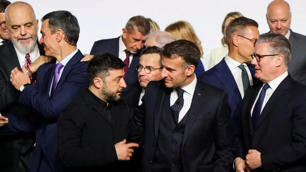 Συμφωνία για εγγυήσεις ασφαλείας στην Ουκρανία: Γαλλία και Βρετανία θα αναπτύξουν δικά τους στρατεύματα σε περίπτωση συμφωνίας ειρήνης