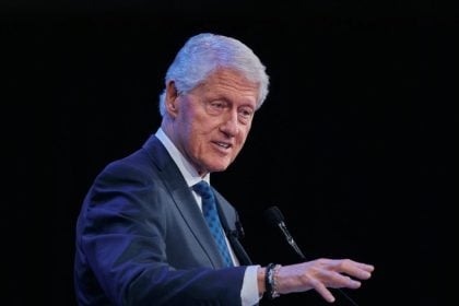 Ο Μπιλ και η Χίλαρι Κλίντον δεν εμφανίστηκαν να καταθέσουν για την υπόθεση Έπστιν - Ανοιχτό το ενδεχόμενο να παραπεμφθούν