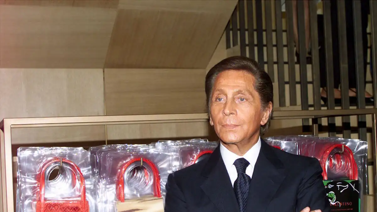 Πέθανε ο θρυλικός σχεδιαστής μόδας Valentino σε ηλικία 93 ετών