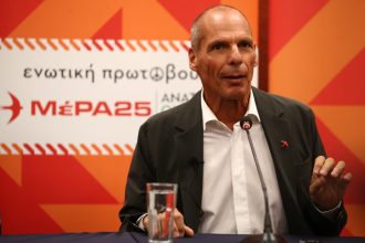 Γιάνης Βαρουφάκης μετά το σάλο από τις δηλώσεις του για τα ναρκωτικά και την εισαγγελική παρέμβαση: Με δαιμονοποιούν, μεσουρανούν η υποκρισία και το ψέμα