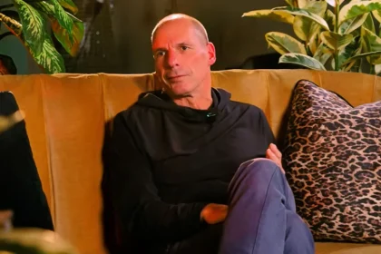 Βαρουφάκης: Έχω πάρει ecstasy και χόρευα επί 16 ώρες, πιο ευχάριστο είναι το χόρτο αλλά δεν μου δίνουν