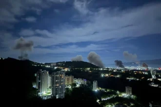 Σειρήνες συναγερμού στο Καράκας: Ισχυρές εκρήξεις, αναφορές για υπερπτήσεις αεροσκαφών ΦΩΤΟ-ΒΙΝΤΕΟ