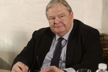 Ευάγγελος Βενιζέλος για FIR: Σε έκτακτες περιστάσεις μπορεί να αναλάβει την εναέρια κυκλοφορία ακόμα και γειτονική χώρα εντός ή εκτός ΕΕ