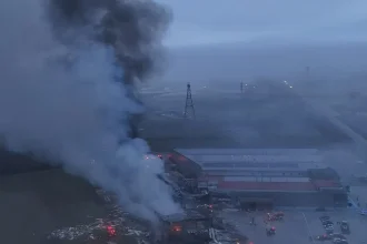 Τέσσερις γυναίκες νεκρές από τη μεγάλη φωτιά στο εργοστάσιο της Βιολάντα στα Τρίκαλα ΒΙΝΤΕΟ - ΝΕΟΤΕΡΑ