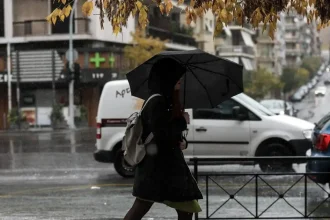 Έκτακτο δελτίο επιδείνωσης καιρού με ισχυρές βροχές και καταιγίδες για αύριο στη δυτική Ελλάδα και σε νησιά