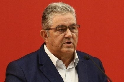 Δ. Κουτσούμπας: Το ΚΚΕ αποκαλύπτει στον λαό τον ένοχο για τα δεινά του, το εκμεταλλευτικό σύστημα, και διαθέτει πρόγραμμα για την ανατροπή του