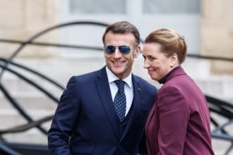 Μακρόν: Η Γαλλία τάσσεται υπέρ της εδαφικής ακεραιότητας και της ανεξαρτησίας της Δανίας και της Γροιλανδίας