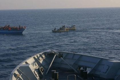 Αστυνομικοί και λιμενικοί δικάζονται στην Ιταλία για πολύνεκρο ναυάγιο πλεούμενου με μετανάστες