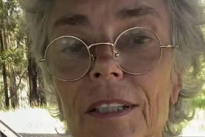 Η Ρέιτσελ Γουόρντ από τα «Τα Πουλιά Πεθαίνουν Τραγουδώντας» απαντά στα σχόλια για το πόσο γέρασε: «Καημένες ψυχές, σας λυπάμαι»