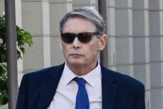 Ιορδάνης Χασαπόπουλος για Γιώργο Παπαδάκη: «Είναι υποκρισία» λέει για σχόλια δημοσιογράφων μετά τον θάνατο του παρουσιαστή