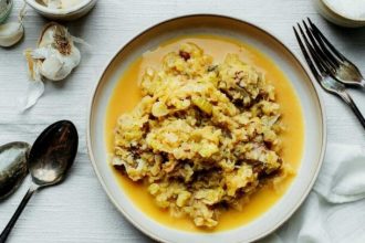 Χοιρινό με σέλινο και πράσα