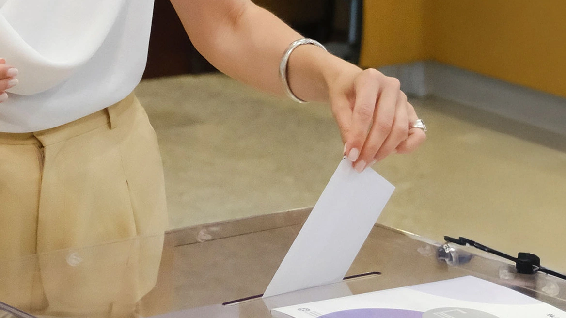 GPO: Διευρύνει στις 13,7 μονάδες το προβάδισμά της η ΝΔ, σε πτώση τα περισσότερα κόμματα, εκτίναξη για τους αναποφάσιστους