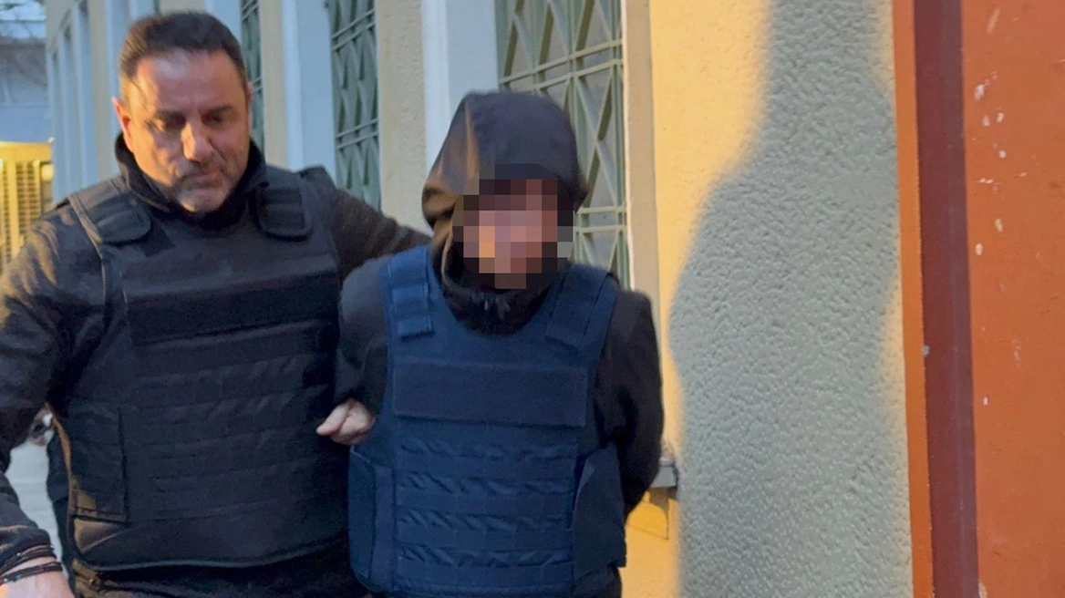 Σέρρες: Δίωξη για ανθρωποκτονία από πρόθεση στον 15χρονο για το ξύλο μέχρι θανάτου στον 17χρονο