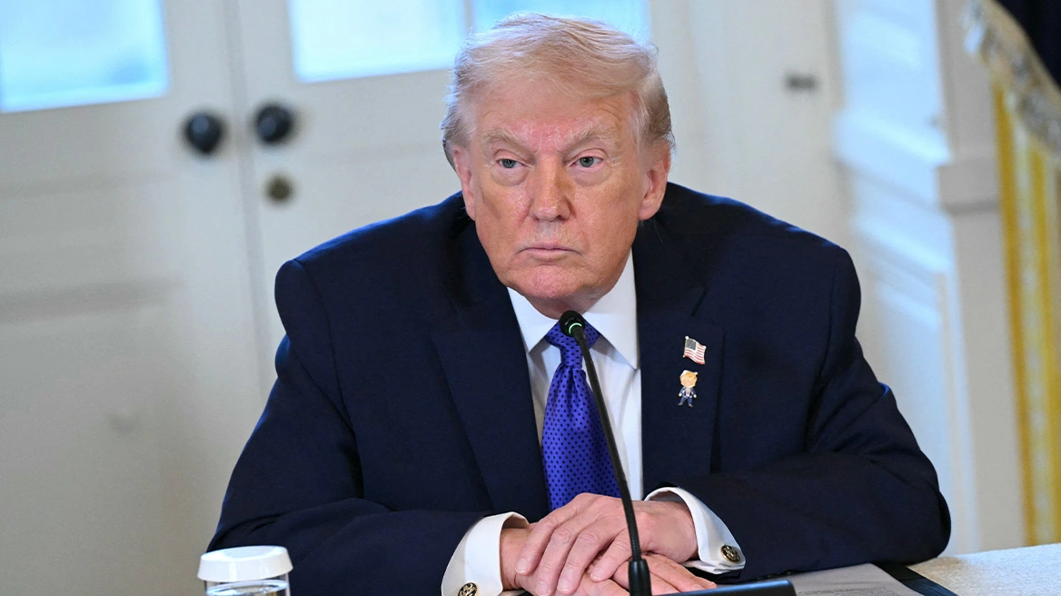 Ο Τραμπ προειδοποιεί την Κούβα: Κάντε μία συμφωνία με τις ΗΠΑ «πριν να είναι πολύ αργά»