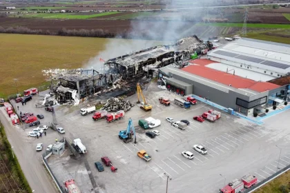 Ελεύθεροι ο ιδιοκτήτης και τα δύο στελέχη της "Βιολάντα" μέχρι να συμπληρωθεί η δικογραφία, κατέθεταν επί τέσσερις ώρες στον εισαγγελέα