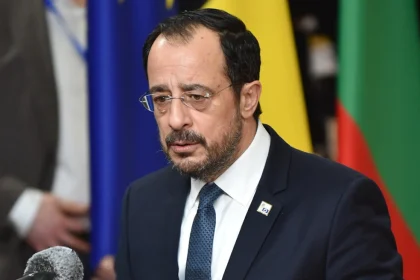 Πολιτικό σκάνδαλο μεγατόνων στην Κύπρο: Σάλος από βίντεο με διαλόγους για μίζες στον Πρόεδρο Νίκο Χριστοδουλίδη - Τι απαντά η Λευκωσία