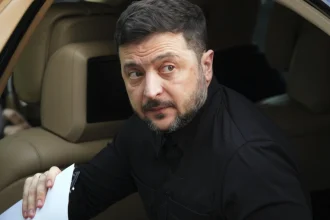 Ζελένσκι μετά τη συνάντηση με Τραμπ: «Σχεδόν έτοιμα» τα έγγραφα για τον τερματισμό του πολέμου στην Ουκρανία