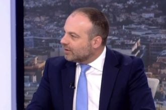 Από την «ανανέωση» στις «Μουσικές Καρέκλες» - Γιατί οι νέοι γυρίζουν την πλάτη στην πολιτική