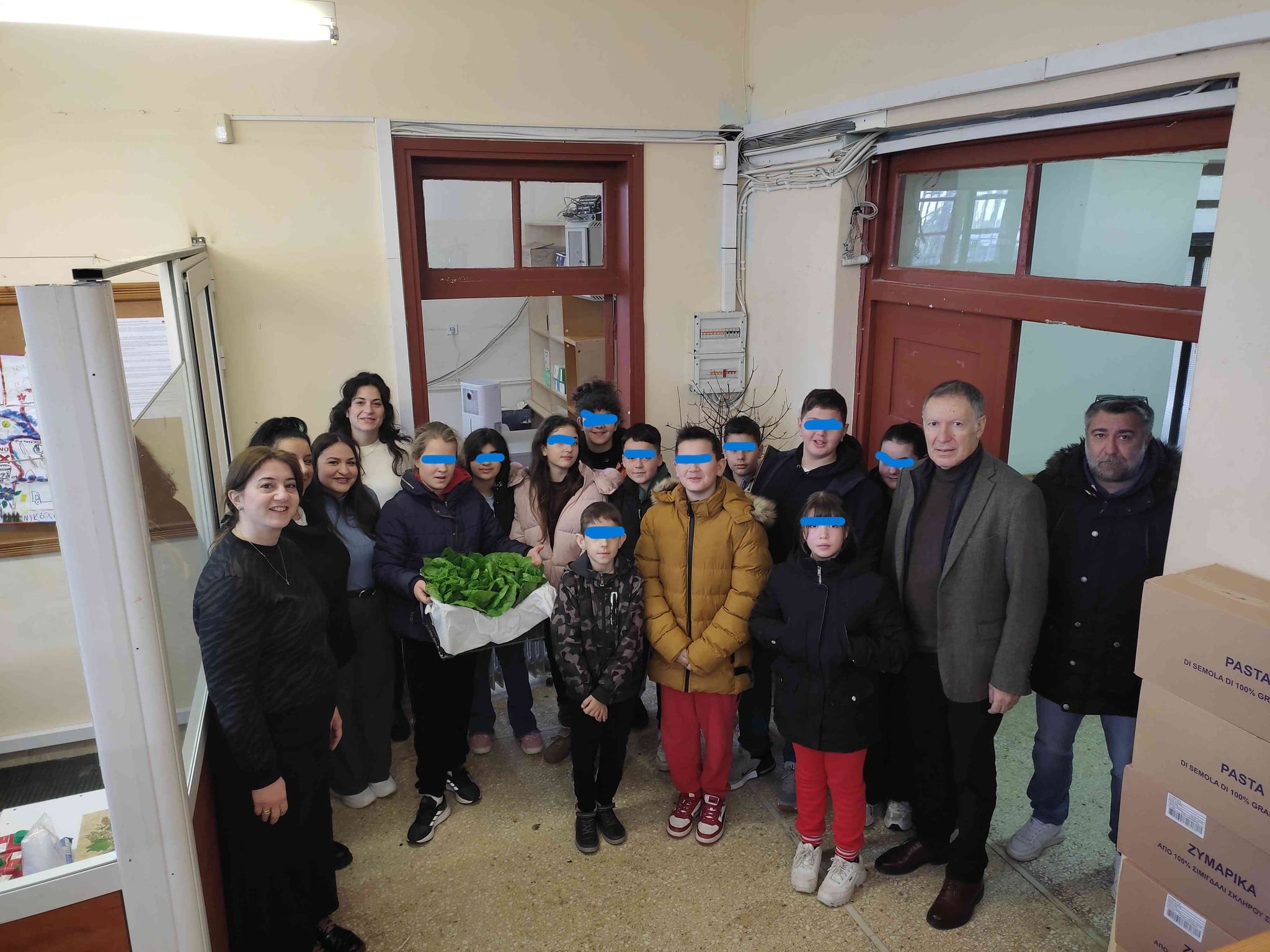 Προσφορά μαθητών στο Κοινωνικό Παντοπωλείο του Δήμου Ερυμάνθου