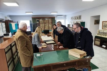 Στο Μουσείο Τύπου της ΕΣΗΕΠΗΝ ο Πρόεδρος της  εφορευτικής επιτροπής της Εθνικής Βιβλιοθήκης Σταύρος Ζουμπουλάκης-ΦΩΤΟ