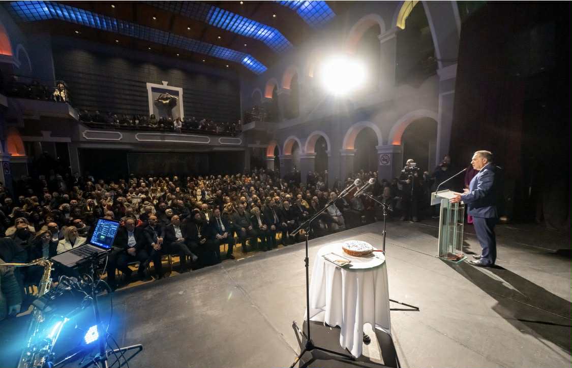 «Πάτρα Eνωμένη»:"Ένα μεγάλο «ευχαριστώ» για την κοσμοπλημμύρα στην κοπή της πρωτοχρονιάτικης πίτας μας"