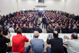 Χωρίς συλλαλητήριο η συνάντηση των αγροτών με τον Μητσοτάκη: Χαλάρωσαν τα μπλόκα μέχρι την Τρίτη