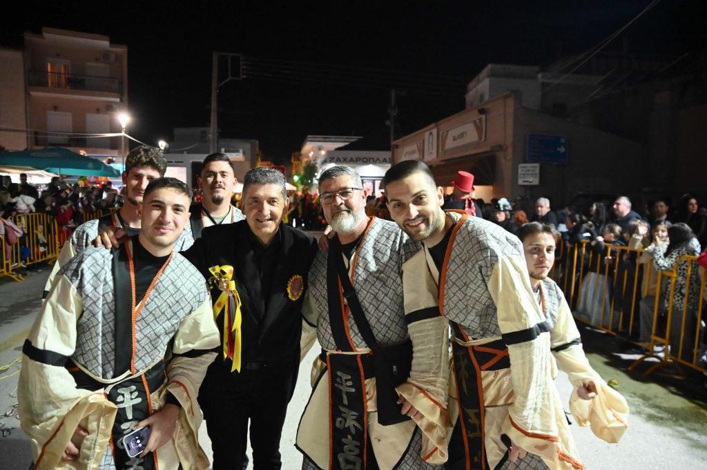 Με φαντασμαγορικό τρόπο έπεσε η αυλαία του Αχαγιώτικου Καρναβαλιού 2026 (ΦΩΤΟ)