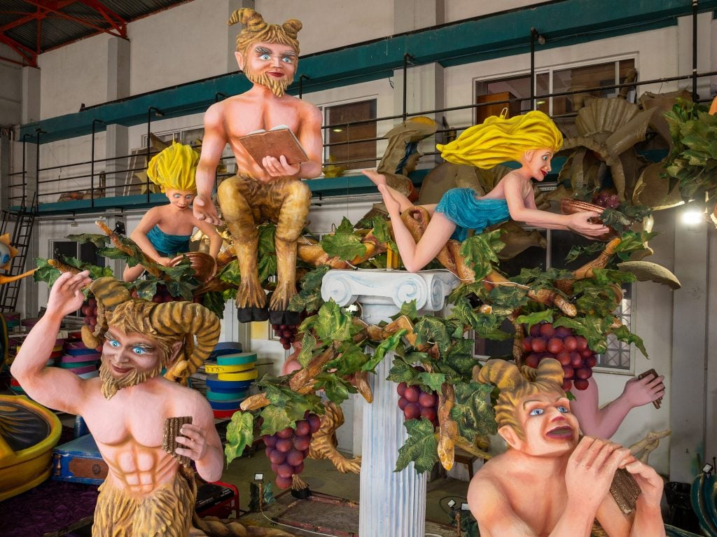 Πατρινό Καρναβάλι 2026: Ο Βασιλιάς «Διόνυσος» και τα άρματα που θα τον ακολουθήσουν (ΦΩΤΟ)