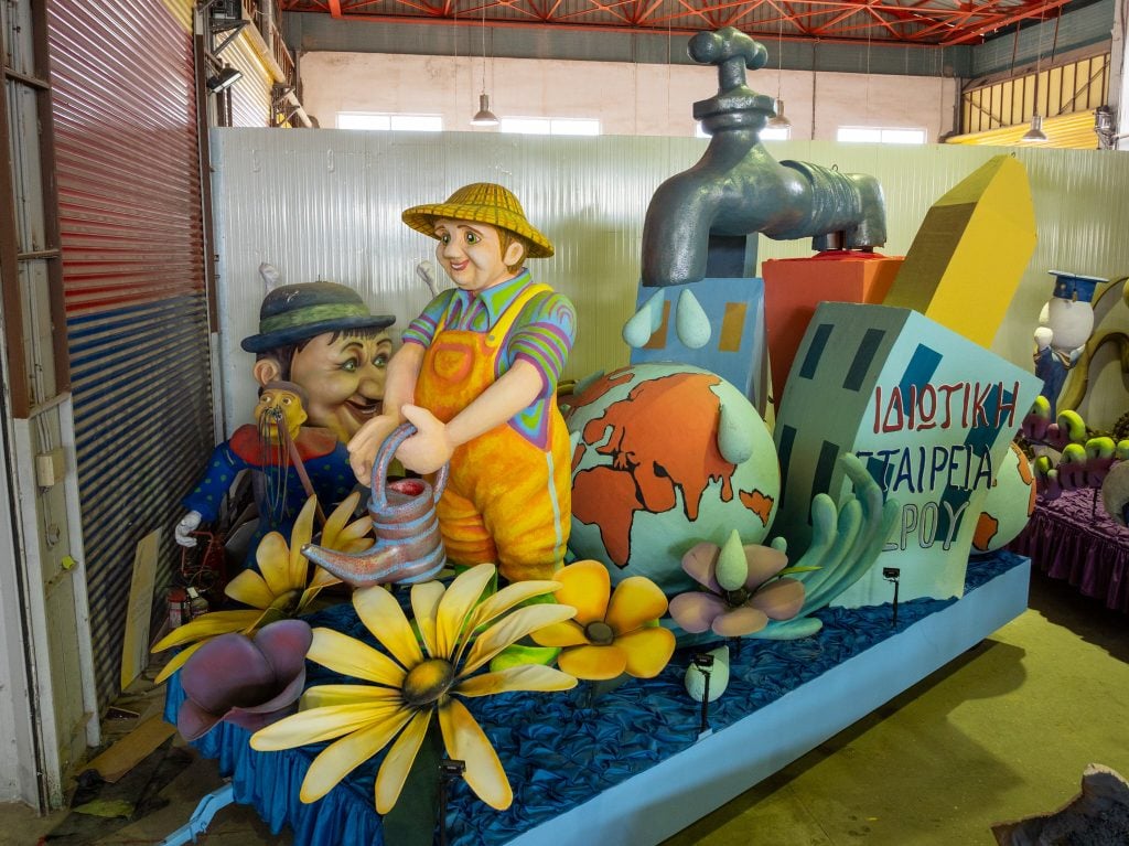 Πατρινό Καρναβάλι 2026: Ο Βασιλιάς «Διόνυσος» και τα άρματα που θα τον ακολουθήσουν (ΦΩΤΟ)