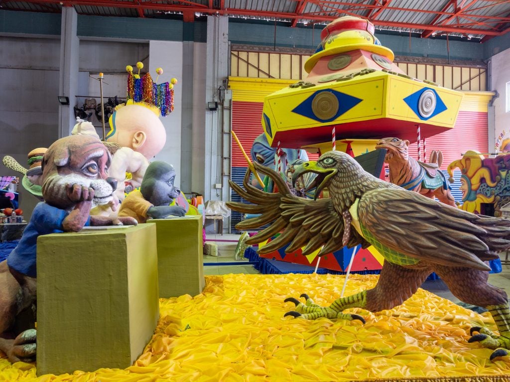 Πάτρα: Περίπου 20.000 μικροί καρναβαλιστές ετοιμάζονται για το φινάλε - Τα άρματα και η σειρά παρέλασης της Κυριακής