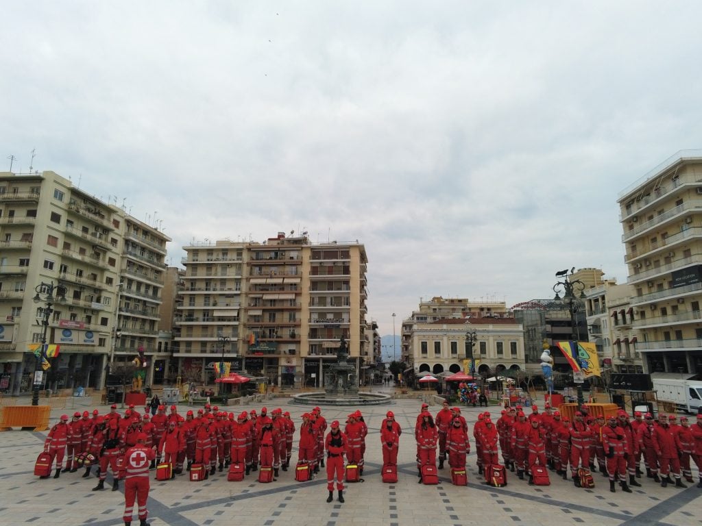 Σε θέση μάχης και φέτος ο Ερυθρός Σταυρός - 180 εθελοντές και έμπειρο νοσηλευτικό προσωπικό στο Καρναβάλι της Πάτρας, σταθμός πρώτων βοηθειών στον "Έσπερο" (ΦΩΤΟ)