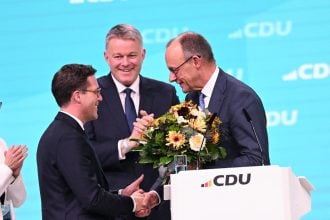 Γερμανία: Ο Φρίντριχ Μερτς επανεξελέγη πρόεδρος του Χριστιανοδημοκρατικού Κόμματος (CDU)