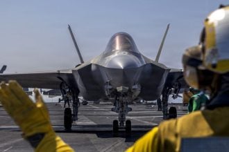 Σύσταση του υπουργείου Εξωτερικών για αποφυγή ταξιδιών σε Ισραήλ, Παλαιστινιακά Εδάφη και Ιράν