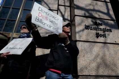 «Σκοτεινές ημέρες» για την Washington Post: Αντικαταστάθηκε ο επικεφαλής εν μέσω θύελλας απολύσεων