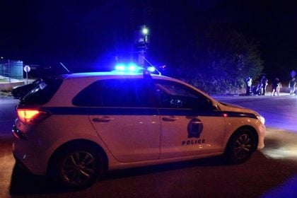 Δυτ. Ελλάδα: Επιτέθηκε στον σύντροφό της με ψαλίδι και του το κάρφωσε στον ώμο!