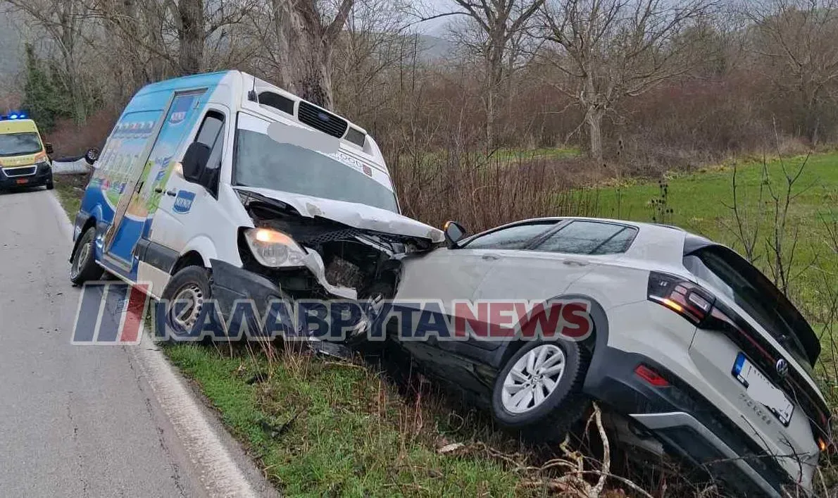 Κλειτορία: Σοβαρό τροχαίο με τρία οχήματα - Το ένα ανετράπη (ΦΩΤΟ)