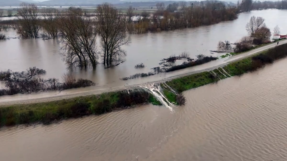 Πλημμύρισαν πάνω από 100.000 στρέμματα στον Έβρο - ΒΙΝΤΕΟ
