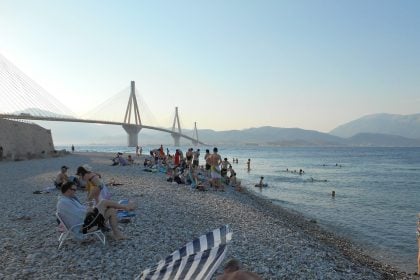 Πάτρα: Απαγόρευσαν το κολύμπι στο Ρίο με απόφαση του 2004 ! Έντονες αντιδράσεις των κατοίκων