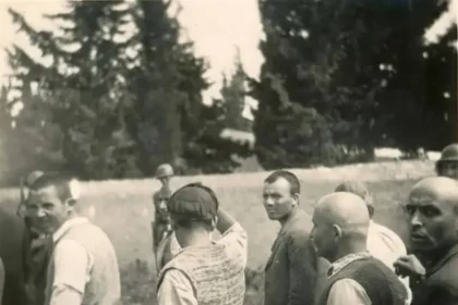 Ο Βέλγος πωλητής εξηγεί γιατί απέσυρε από το eBay τις φωτογραφίες με τους 200 εκτελεσθέντες της Καισαριανής