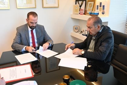 Υπογράφτηκε η σύμβαση για την ανακαίνιση και τον εκσυγχρονισμό των εσωτερικών χώρων του Επιμελητηρίου Αχαΐας