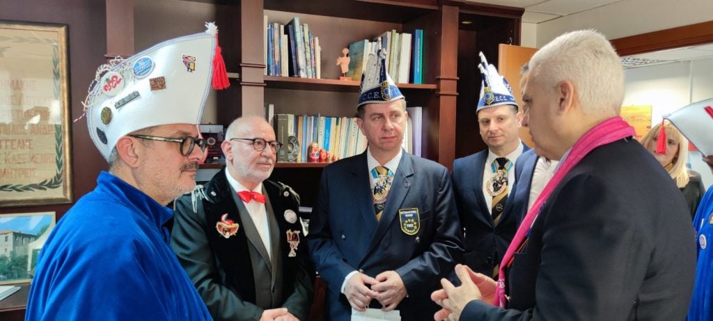 Η Περιφέρεια Δυτικής Ελλάδας υποδέχθηκε εκπροσώπους της FECC στο πλαίσιο του Πατρινού Καρναβαλιού 2026